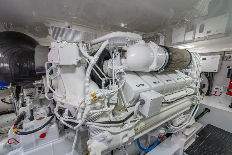 Slide: The Image of Viking 58 Convertible 2025 - 44