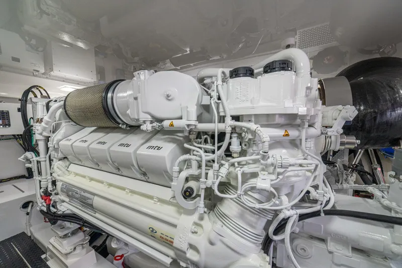 Slide: The Image of Viking 58 Convertible 2025 - 45