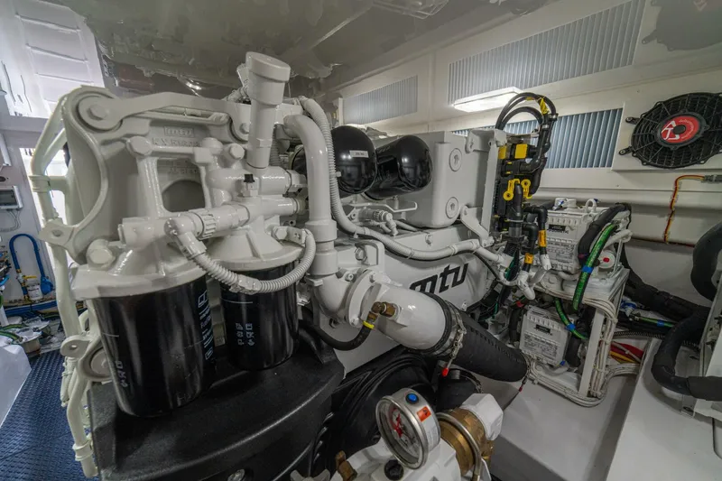 Slide: The Image of Viking 58 Convertible 2025 - 49