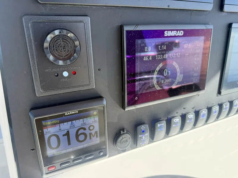 Slide: The Image of Regulator Marine 29 FS 2006 - 15