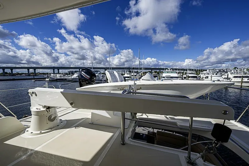 Slide: The Image of Marlow Explorer 66E 2014 - 14