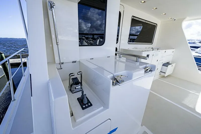 Slide: The Image of Marlow Explorer 66E 2014 - 15