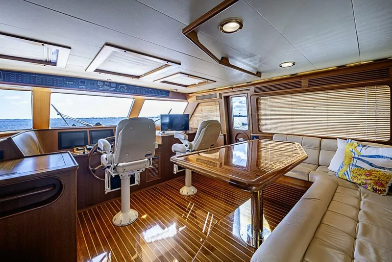 Slide: The Image of Marlow Explorer 66E 2014 - 20