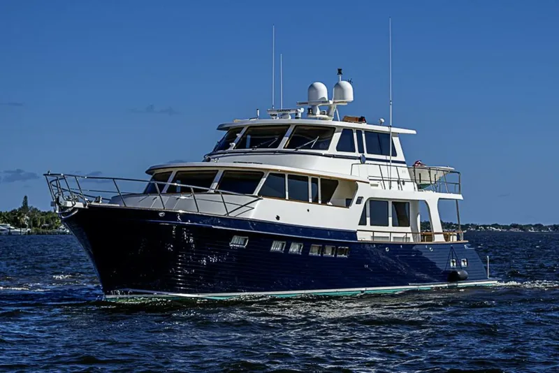 Slide: The Image of Marlow Explorer 66E 2014 - 4
