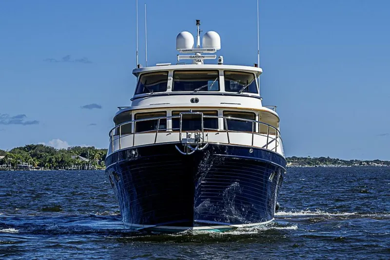 Slide: The Image of Marlow Explorer 66E 2014 - 5