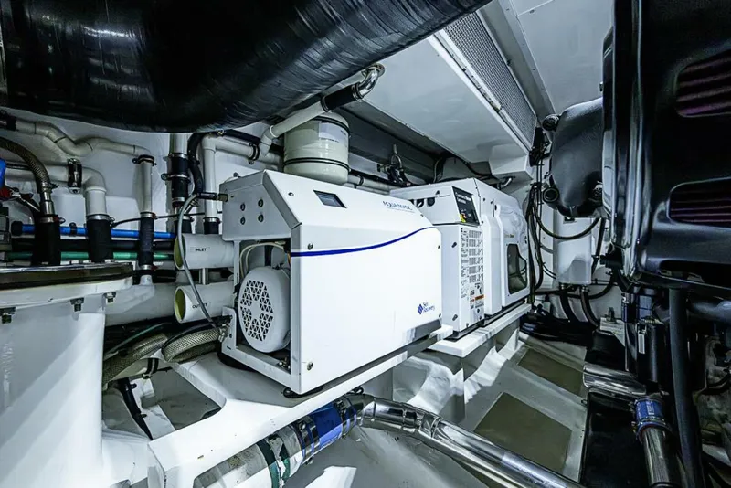 Slide: The Image of Marlow Explorer 66E 2014 - 66