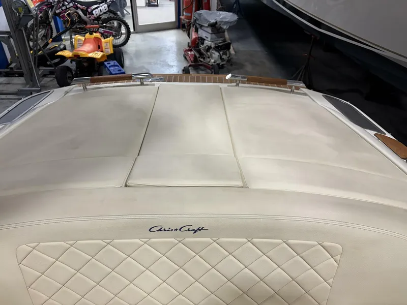 Slide: The Image of Chris-Craft 2020 - 30