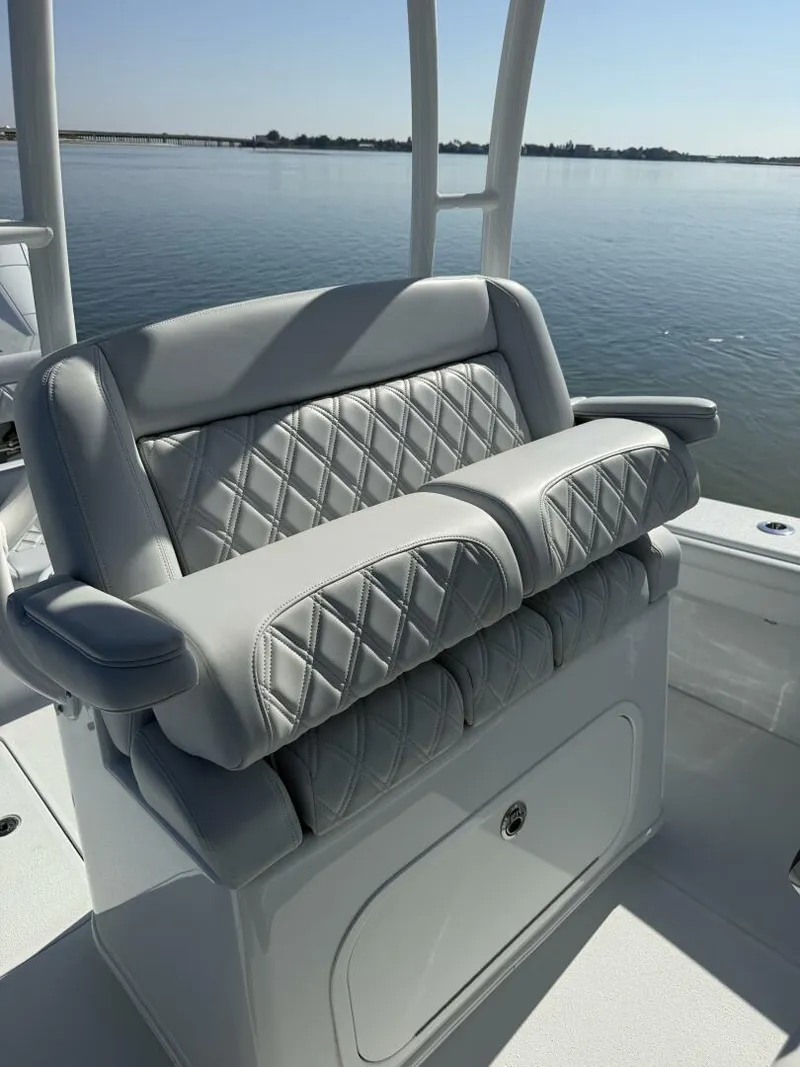 Slide: The Image of Yellowfin 26 Hybrid 2025 - 17