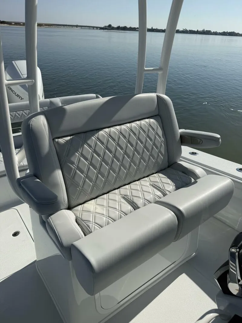 Slide: The Image of Yellowfin 26 Hybrid 2025 - 18