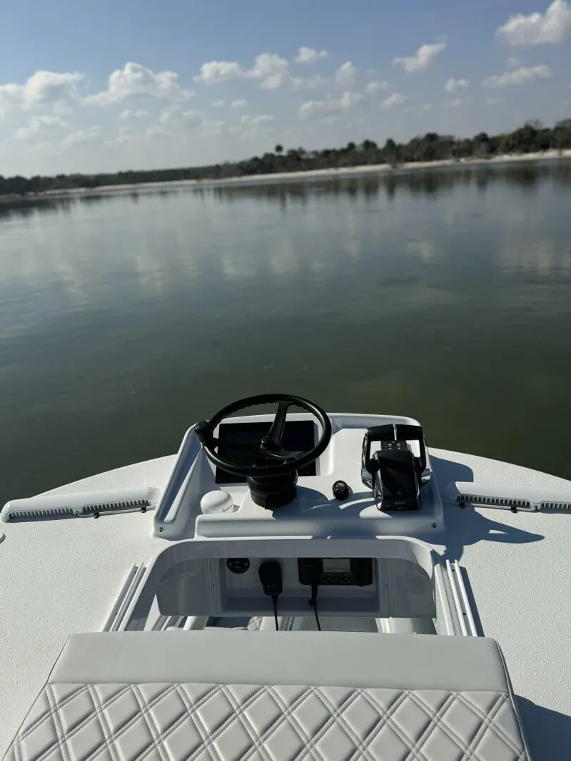 Slide: The Image of Yellowfin 26 Hybrid 2025 - 28