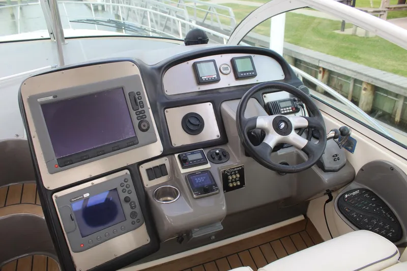 Slide: The Image of Cruisers 420 Express 2007 - 10
