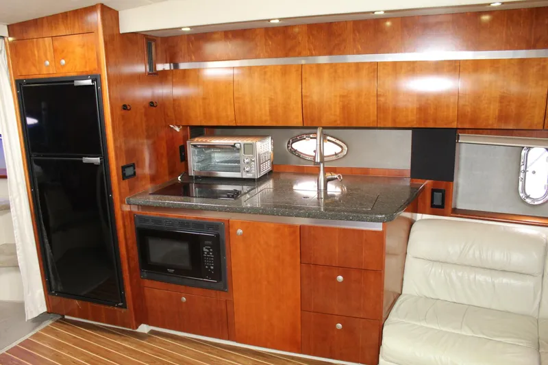 Slide: The Image of Cruisers 420 Express 2007 - 23