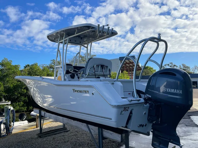 Slide: The Image of Tidewater 220LXF 2017 - 3