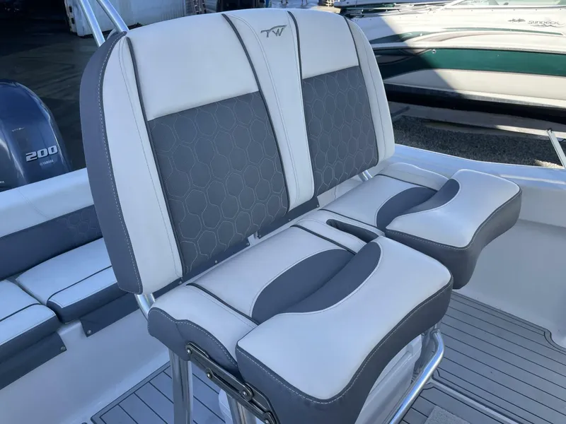 Slide: The Image of Tidewater 220LXF 2017 - 46