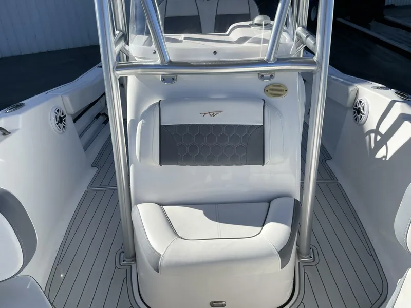 Slide: The Image of Tidewater 220LXF 2017 - 54