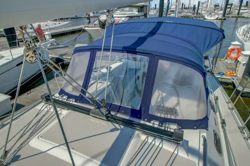 Slide: The Image of Catalina 445 2011 - 12