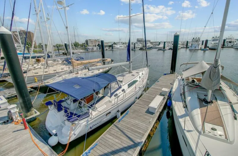 Slide: The Image of Catalina 445 2011 - 5