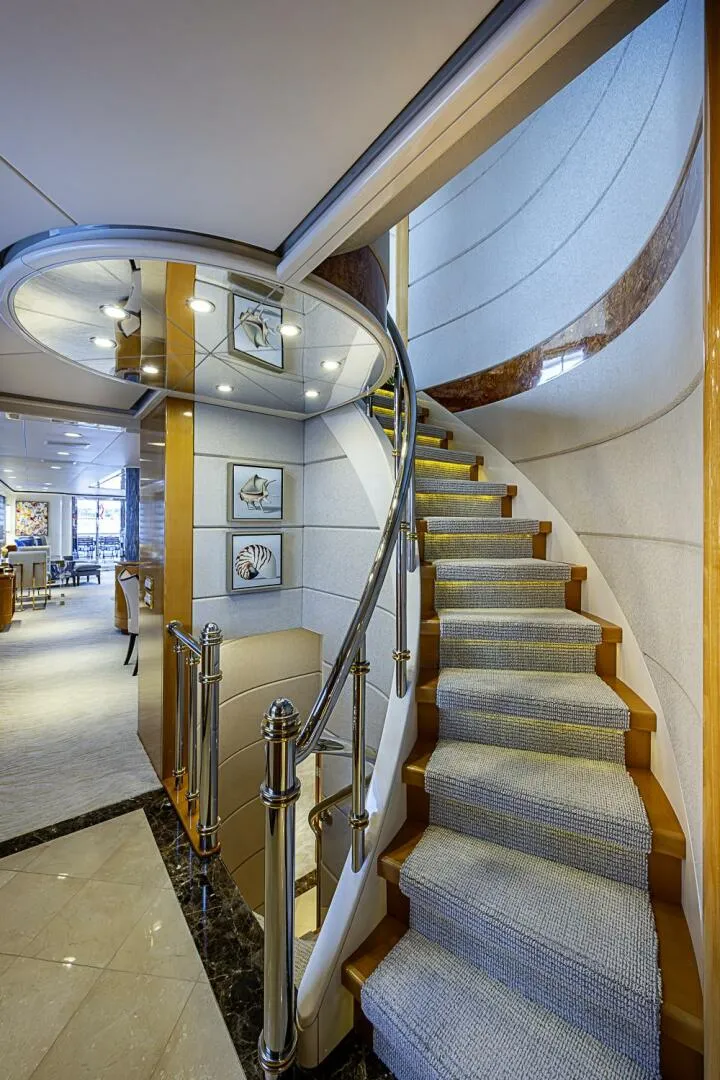 Slide: The Image of Delta 122 Tri-Deck Motor Yacht 1997 - 36