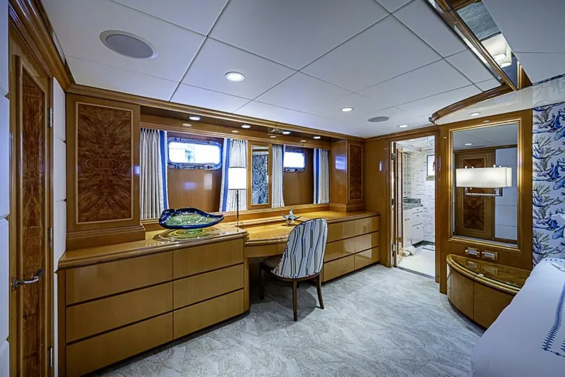 Slide: The Image of Delta 122 Tri-Deck Motor Yacht 1997 - 44
