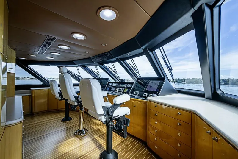 Slide: The Image of Delta 122 Tri-Deck Motor Yacht 1997 - 61