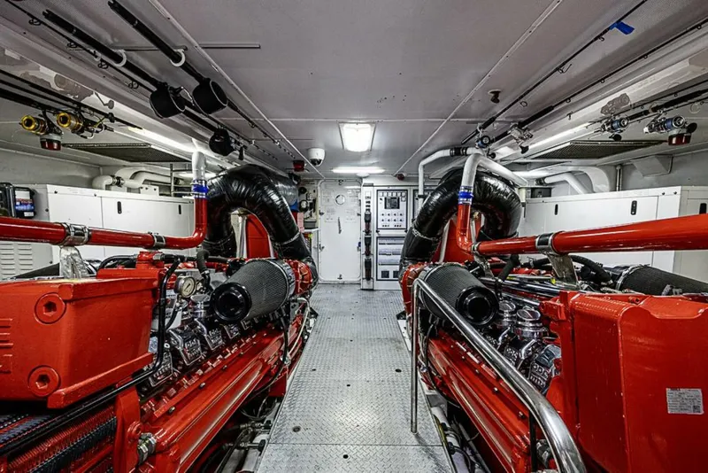 Slide: The Image of Delta 122 Tri-Deck Motor Yacht 1997 - 72