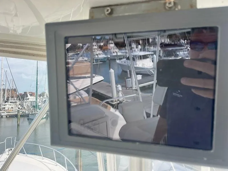 Slide: The Image of Ocean 48 Convertible 2000 - 11