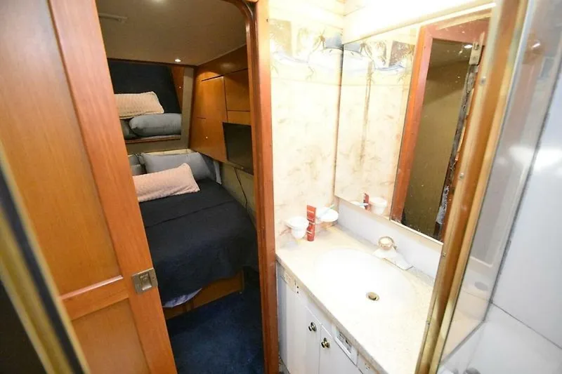 Slide: The Image of Ocean 48 Convertible 2000 - 25