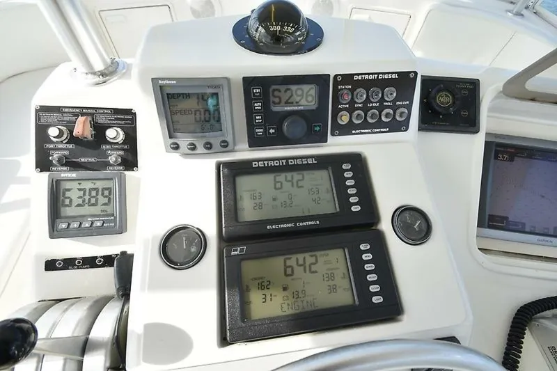 Slide: The Image of Ocean 48 Convertible 2000 - 37