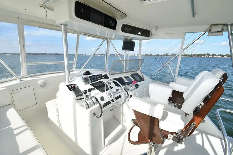 Slide: The Image of Ocean 48 Convertible 2000 - 39