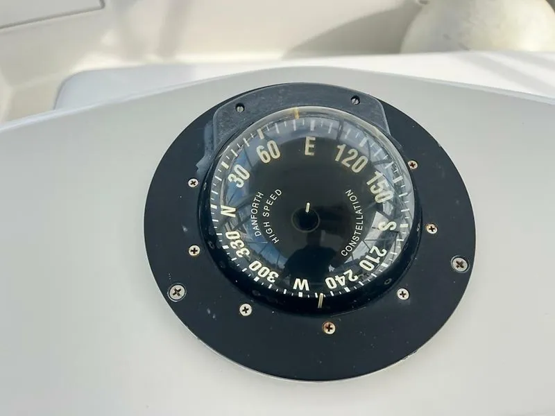 Slide: The Image of Ocean 48 Convertible 2000 - 6
