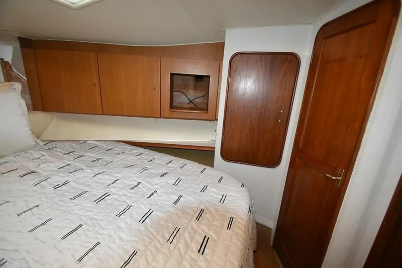 Slide: The Image of Ocean Yachts 48 Convertible 1997 - 40