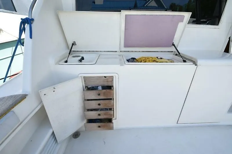Slide: The Image of Ocean Yachts 48 Convertible 1997 - 45