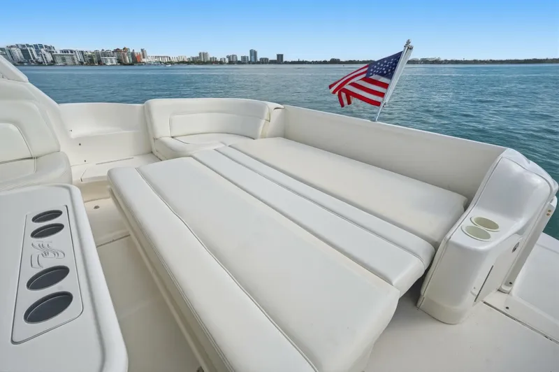 Slide: The Image of Sea Ray 460 Sundancer 2002 - 22