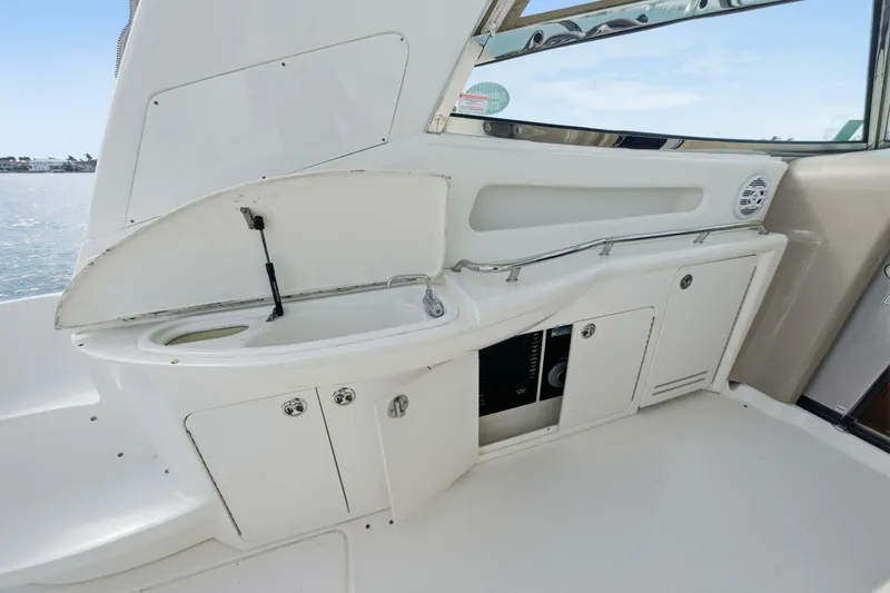 Slide: The Image of Sea Ray 460 Sundancer 2002 - 23