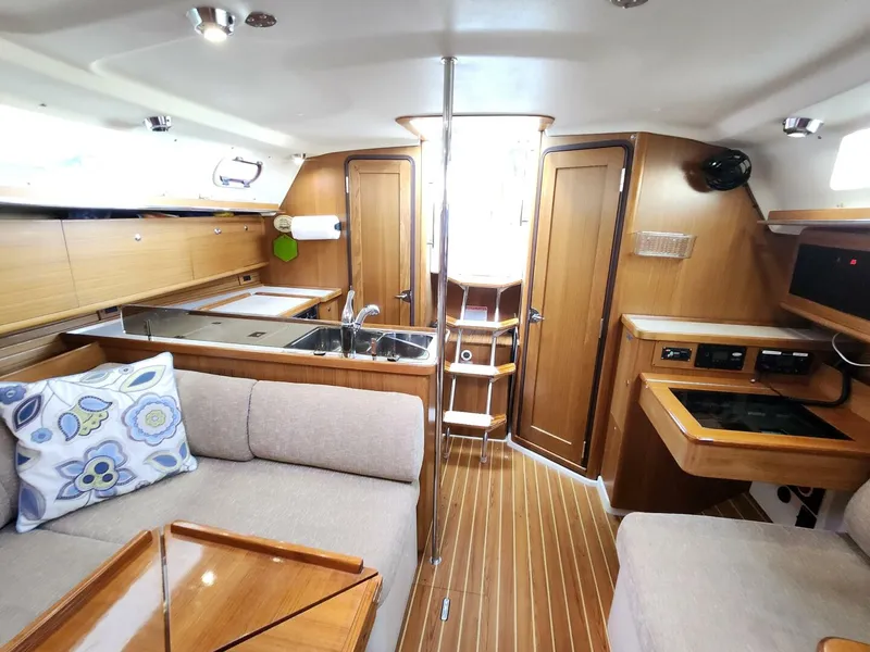 Slide: The Image of Catalina 355 2012 - 20