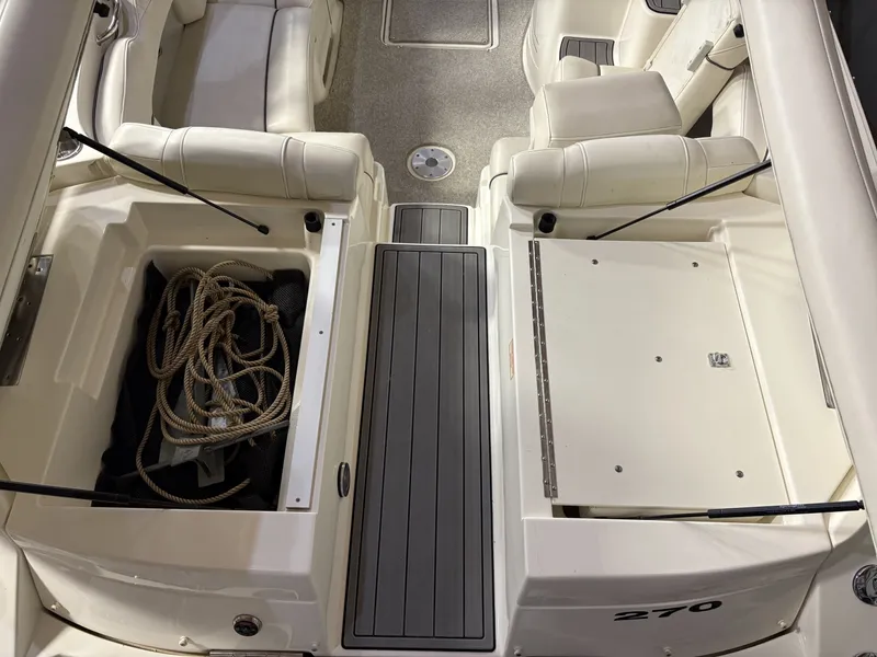 Slide: The Image of Sea Ray 270 SLX 2007 - 19