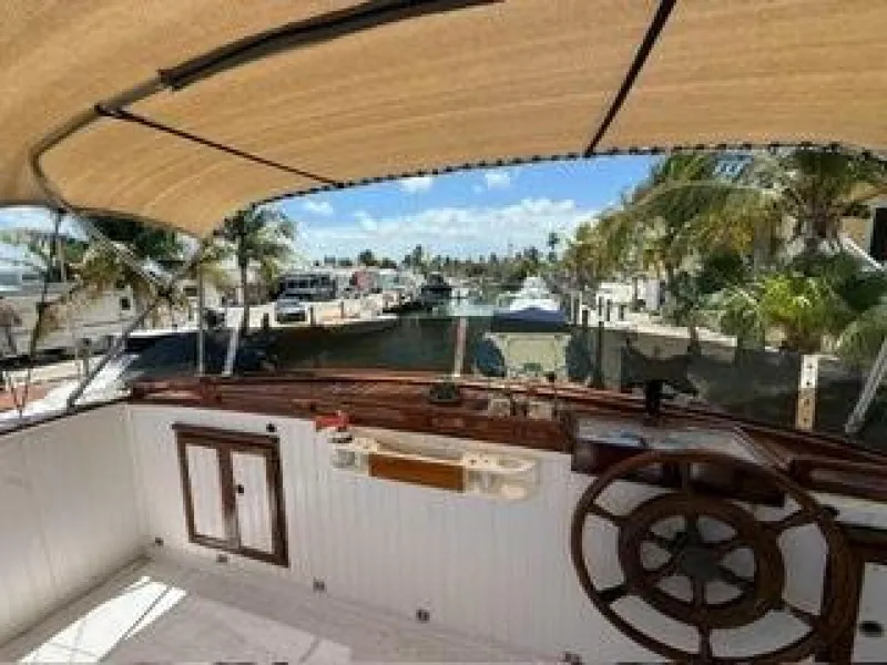 Slide: The Image of Marine Trader 40 Double Cabin 1977 - 7