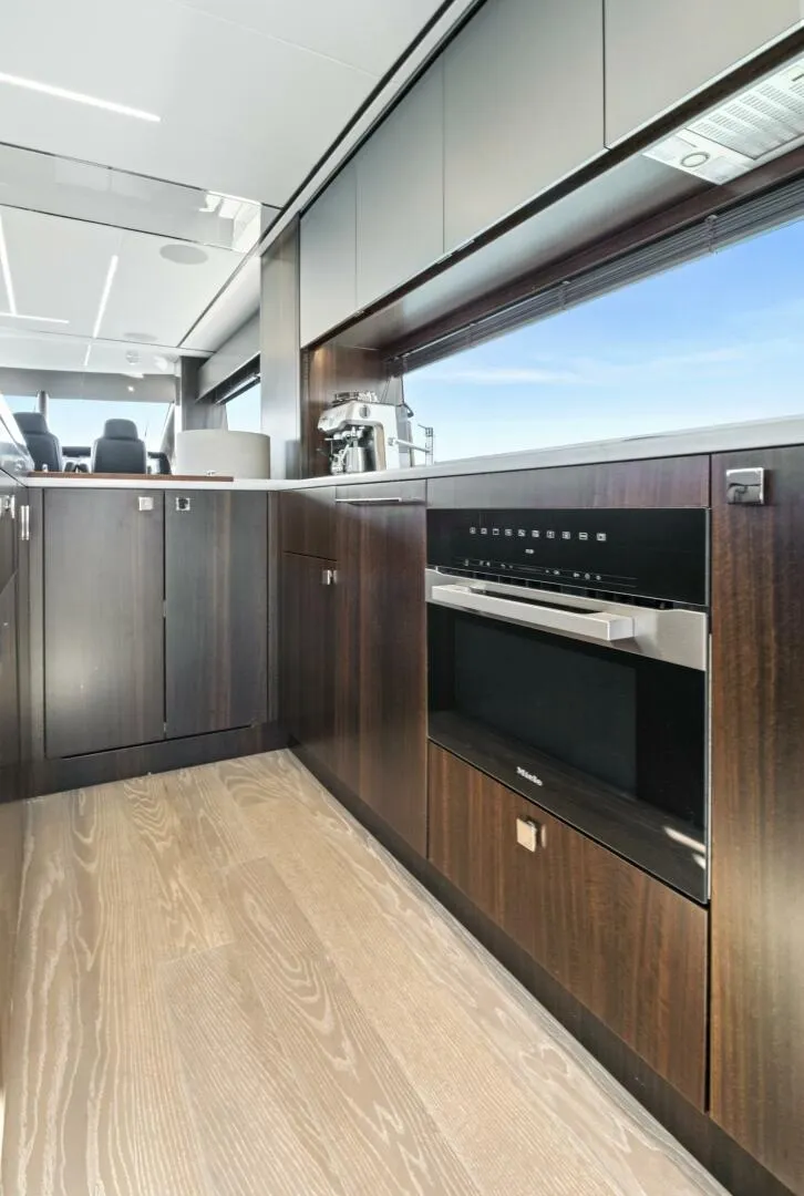 Slide: The Image of Sunseeker 76 Yacht 2024 - 100