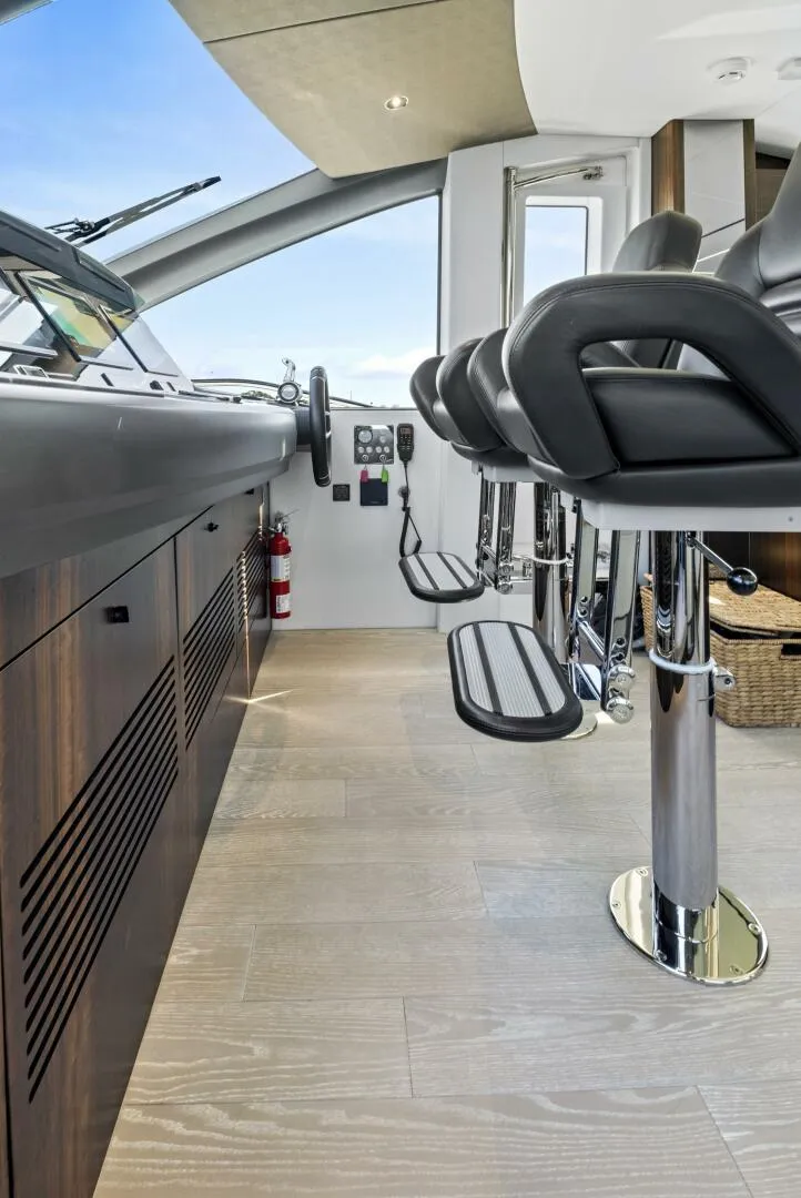 Slide: The Image of Sunseeker 76 Yacht 2024 - 105