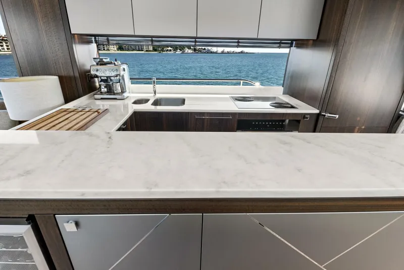 Slide: The Image of Sunseeker 76 Yacht 2024 - 108