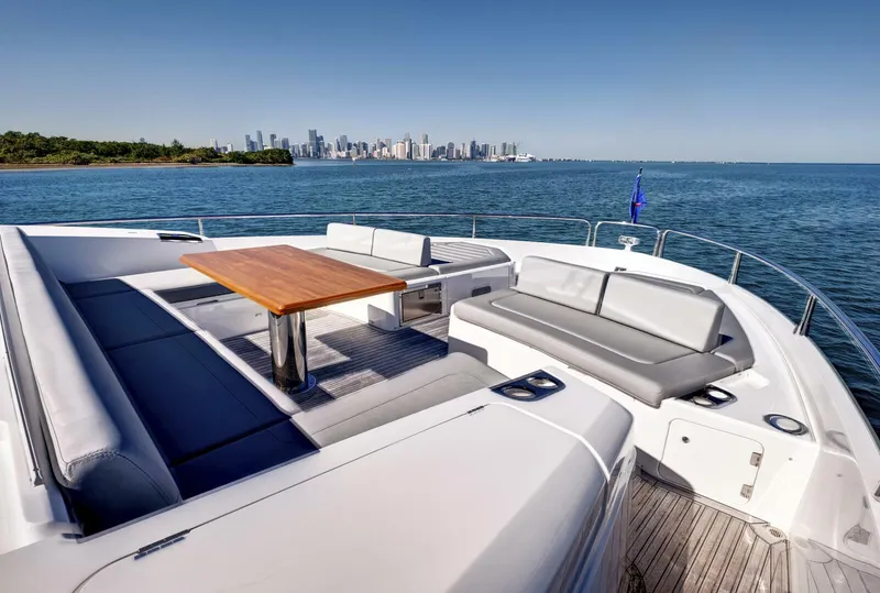 Slide: The Image of Sunseeker 76 Yacht 2024 - 14