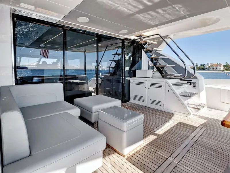 Slide: The Image of Sunseeker 76 Yacht 2024 - 17