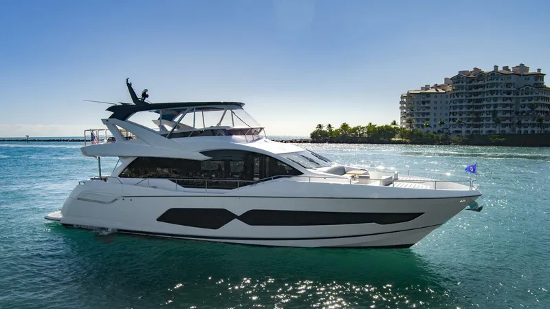 Slide: The Image of Sunseeker 76 Yacht 2024 - 2