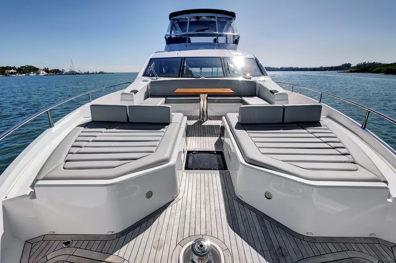 Slide: The Image of Sunseeker 76 Yacht 2024 - 24