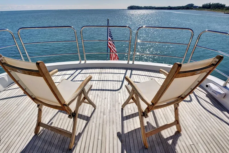 Slide: The Image of Sunseeker 76 Yacht 2024 - 30