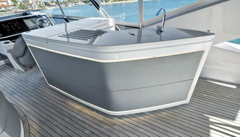 Slide: The Image of Sunseeker 76 Yacht 2024 - 33