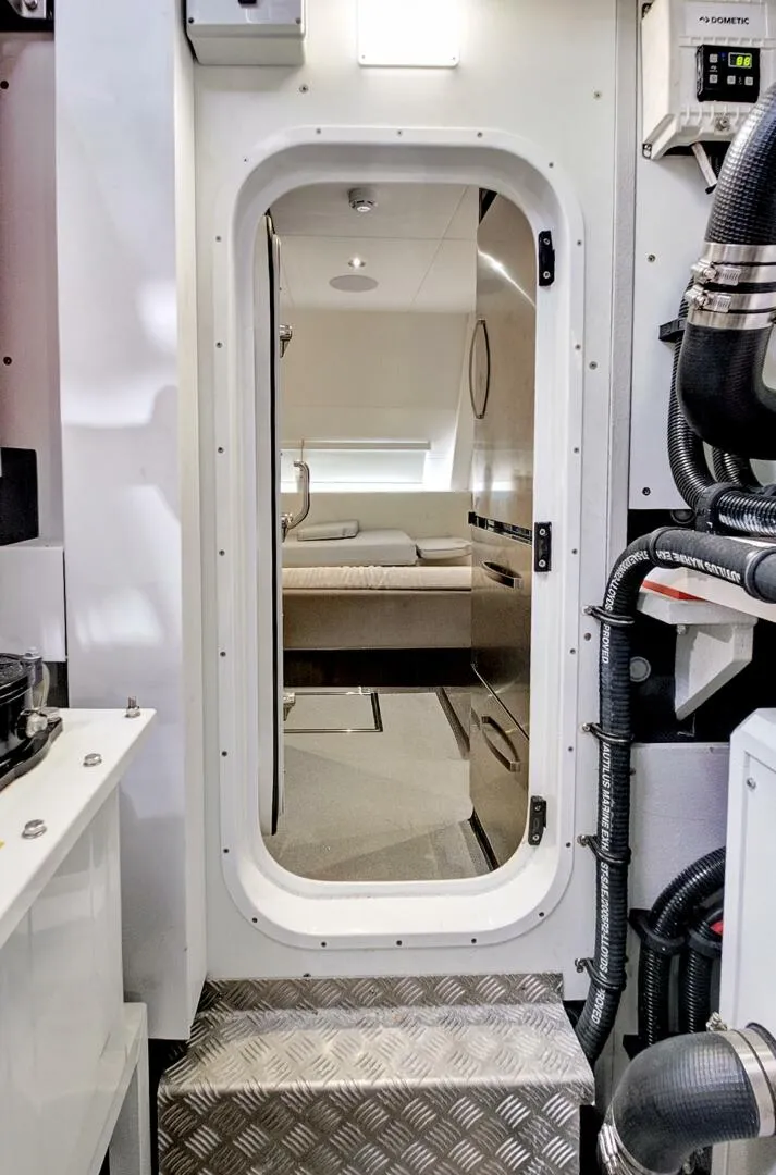 Slide: The Image of Sunseeker 76 Yacht 2024 - 39
