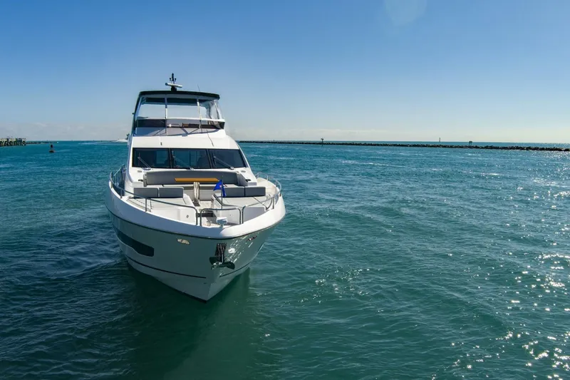 Slide: The Image of Sunseeker 76 Yacht 2024 - 5