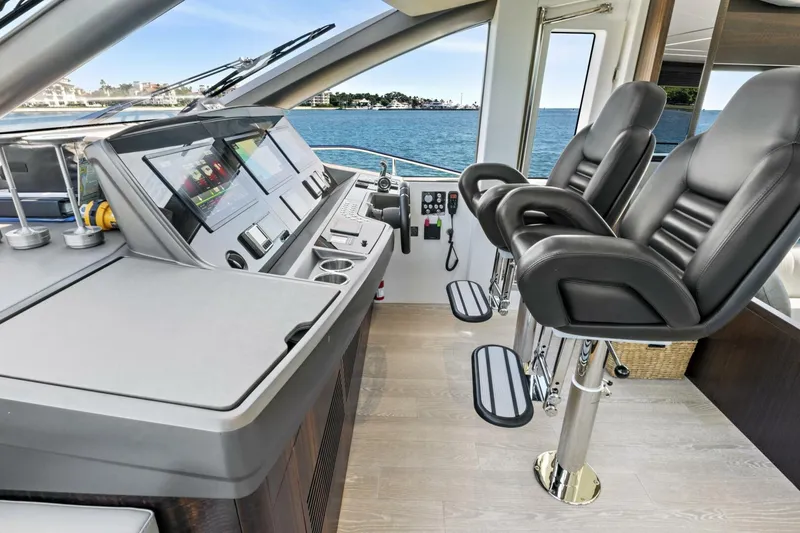 Slide: The Image of Sunseeker 76 Yacht 2024 - 89