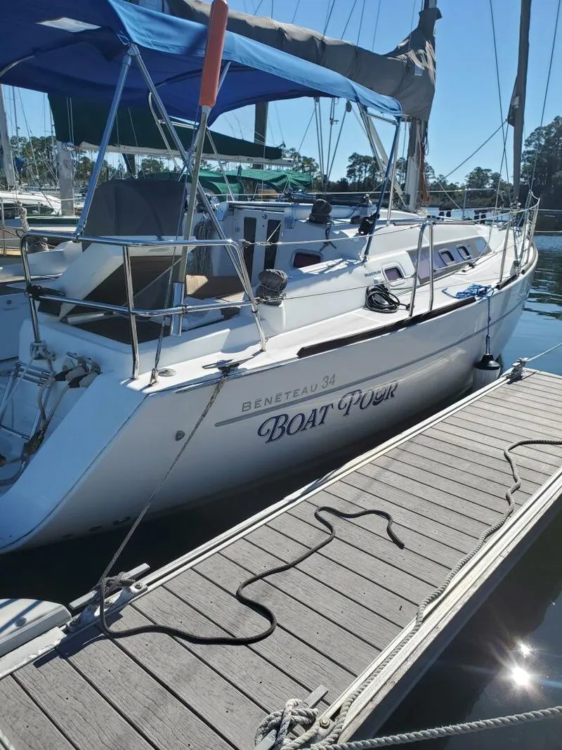 Slide: The Image of Beneteau Oceanis 34 2011 - 2